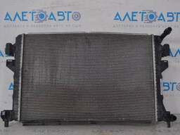 Интеркулер радиатор VW Jetta 19- погнут 5QM-121-251-P