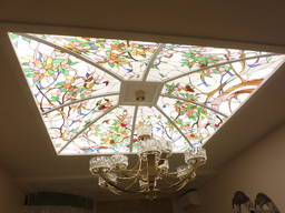 Изготовление и реставрация витражей Тиффани .