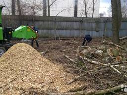 Аренда измельчителя веток Услуги дробление веток древесных отходов