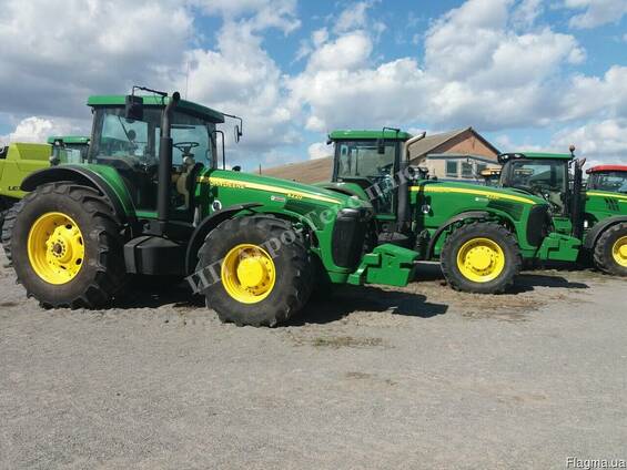 John Deere 8220