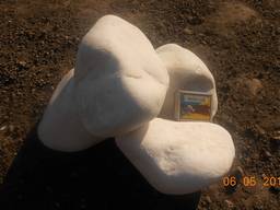 Камень. Галька мраморная "Греция" белая 80-130 мм