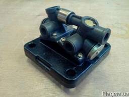 Клапан включения делителя КПП Howo (ZF) 750132008