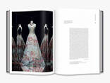 Книга по истории моды о модном Доме Диор с иллюстрациями Christian Dior: Designer of. .. - фото 2