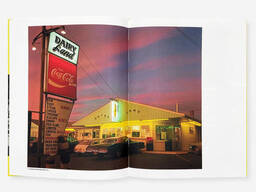 Книга про уличную фотографию Joel Meyerowitz: The Pleasure of Seeing книги с. ..