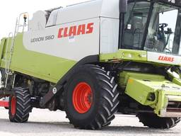 Комбайн Claas Lexion 560