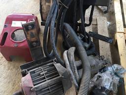 Компрессор для выгрузки сыпучих грузов, бак, насос