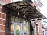 Козырек над входом из поликарбоната - фото 3