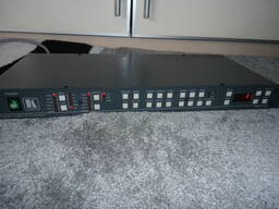 Kramer SP-11D Многоформатный аналоговый и цифровой видеопроцессор TBC, преобразователь