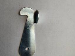 Крючок зацепний запорний фіксатор кріплення для стола 60мм