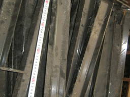 Кронштейн автомобільний - для кріплення кузова до рами.