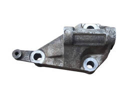 Кронштейн генератора 1.9DCI, 1.9DTI Renault Kangoo 1997-2008 8200031832