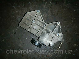 Кронштейн компресора и насоса ГУР шевроле авео 1.5 1.6