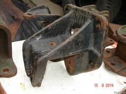 Кронштейн рессоры, кузова, - автомобиля маз. прицепа маз