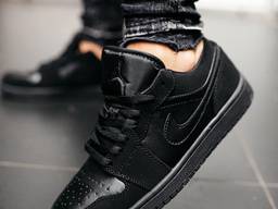 Кроссовки Nike Air Jordan 1 Low Triple Black, Найк Аир Джорд