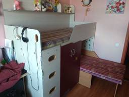 Кровать двухэтажная детская/двухъярусная кровать с матрасами и шкафом