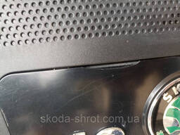 Крышка двигателя 1,6 Шкода Октавия Тур 06A103925AP