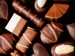 Куплю просроченный шоколад или с подходящими сроками