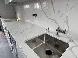 Кам'яна стільниця