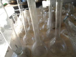 Лабораторни колбочки бюветки посуд