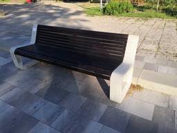 Лава зі спинкою паркова