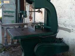 Ленточнопильный станок по дереву