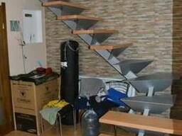 Лестницы, мет. каркасы под обшивку деревом. "Броневик" Днеп.