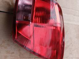 Ліхтар правий зовнішній Nissan Qashqai 26550JD000