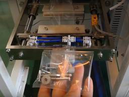 Линия упаковки метизов. Обладнання для пакування метизів