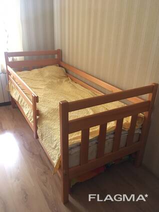 Ліжко деревʼяне