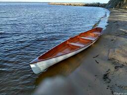 Дерев'яний човен для ветеранів академічної і народної греблі Annapolis