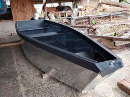 Лодка для отдыха, рыболовли, охоты.