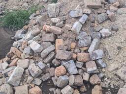 Лом вогнетривкої цегли ( ША, ШБ, ШВ, ШЦУ, ХП, П, ХП, Д, ЭД, МКВ, ШВГ, ШАВ тощо)