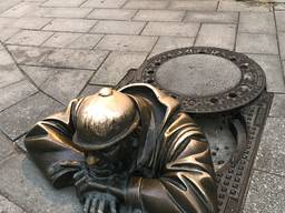 Люк чугунный средний С (В-125) с з/у фл. Водоканал