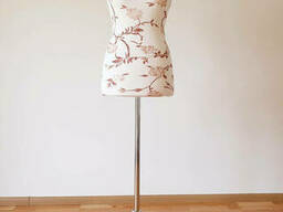 Манекен жіночий кравецький (портновский) демонстраційний на металевій підставці 38р.