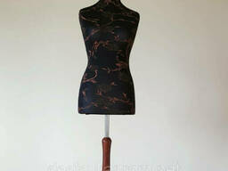 Манекен жіночий кравецький (пошивочний) демонстраційний на дерев'яній підставці