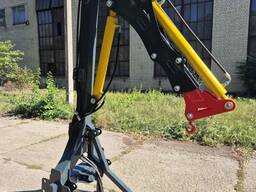 Маніпулятор до трактора