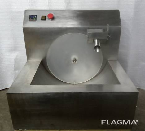 Машина для темперирования шоколада с колесным миксером.