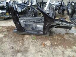 Mercedes X166 (Мерседес X166) 12-14 г. Четверть: передняя