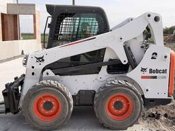 Міні навантажувач Bobcat