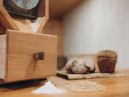 Млин домашній ручний на кам'яних жорнах H15