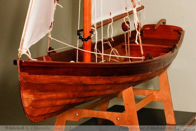 Модель деревянной лодки Whitehall