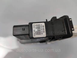Моторчик стеклоподъемника задний правый Skoda Octavia A5  1K0959704E / 993425-200