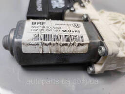 Моторчик стеклоподъемника задний правый Skoda Octavia A5 1K0959704J / 1k0959794e