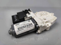 Моторчик стеклоподъемника задний правый Skoda Octavia A5 1K0959704В / 993425-100