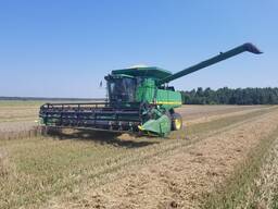 Надаю послуги по збираню врожаю