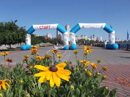 Надувная арка с логотипом компании