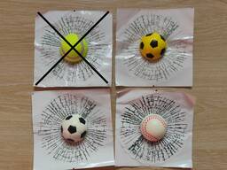 Наклейка на авто М'ячик у вікні наклейка розіграш