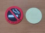 Наклейка не курить в салон авто - фото 3