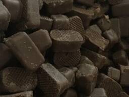 Орехи, кондитерская некондиция. Лом, брак кондитерский, конфеты