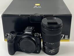 Nikon Z7 II Бездзеркальна камера з комплектом об'єктивів 24-120 мм f/4